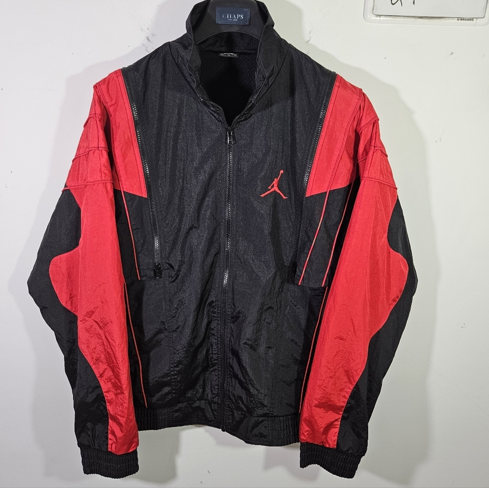 2000's Nike Air Jordan Flight Black & Red Zip Off Sleeves Track Jacket Vest!
